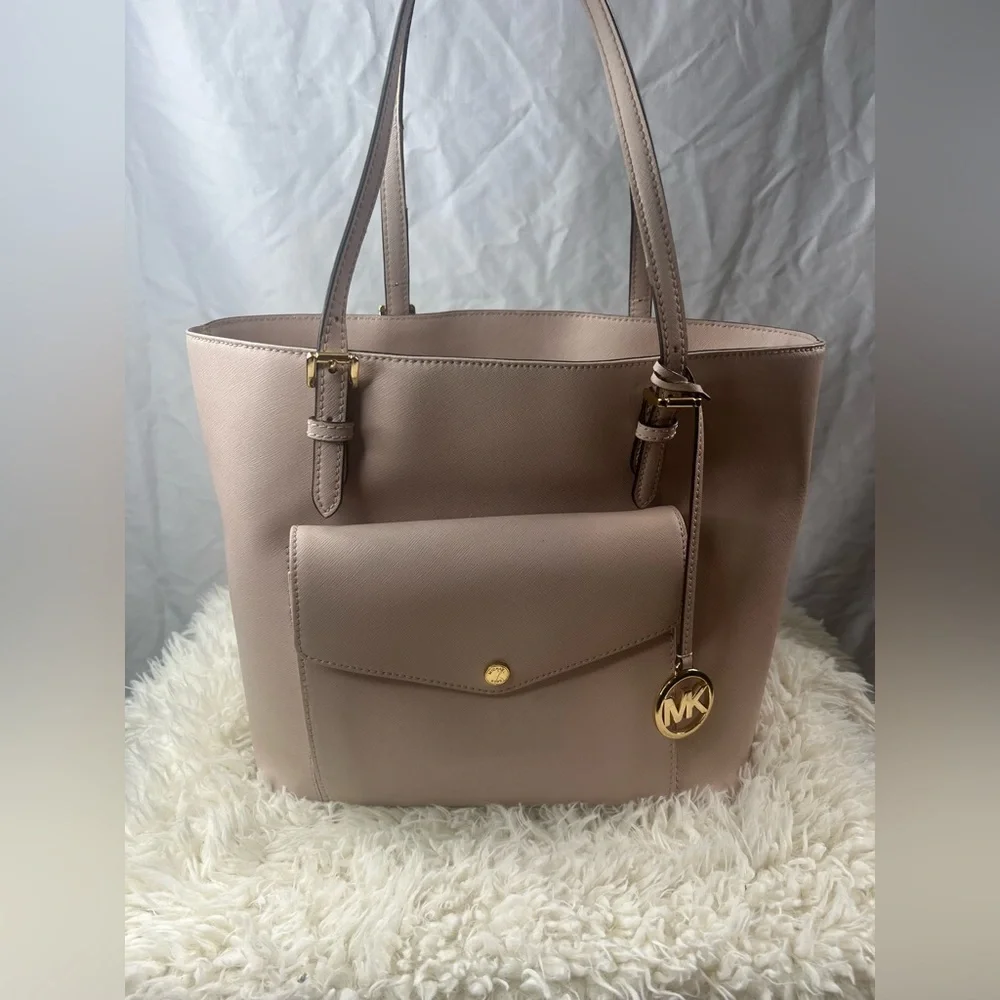 Michael Kors Jet Set Travel Leather Tote Bag Blush Pink Large Gold Charm